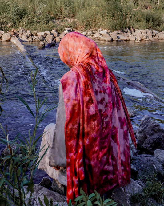 Modal hijab in print "MAGMA"